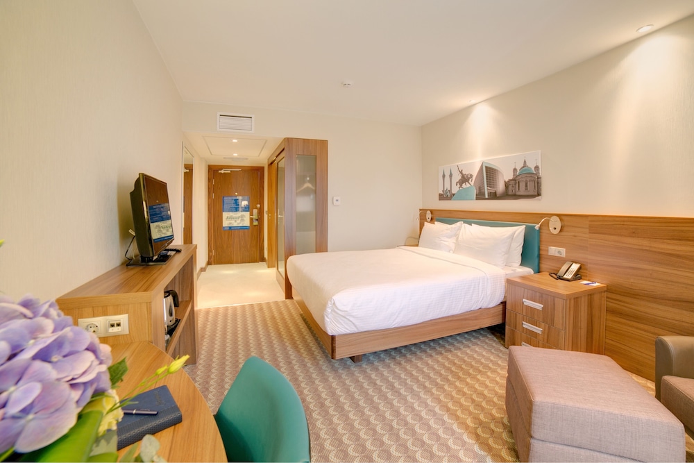 Hampton by Hilton Ufa