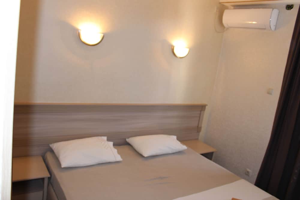 Pyatnica Hotel