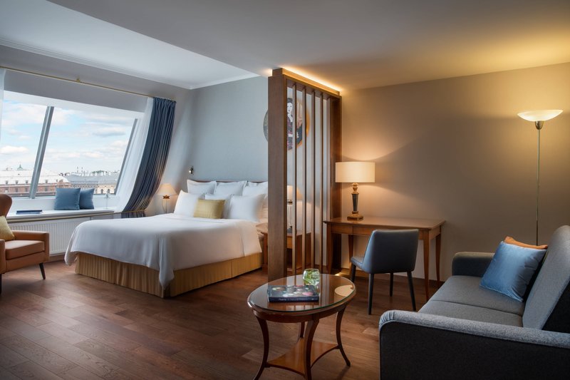 Renartiss Isaakiy St. Petersburg