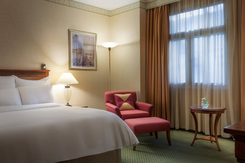 Renartiss Isaakiy St. Petersburg