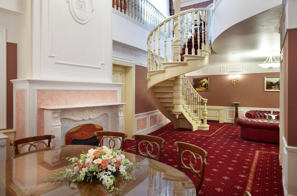 Taleon Imperial Hotel