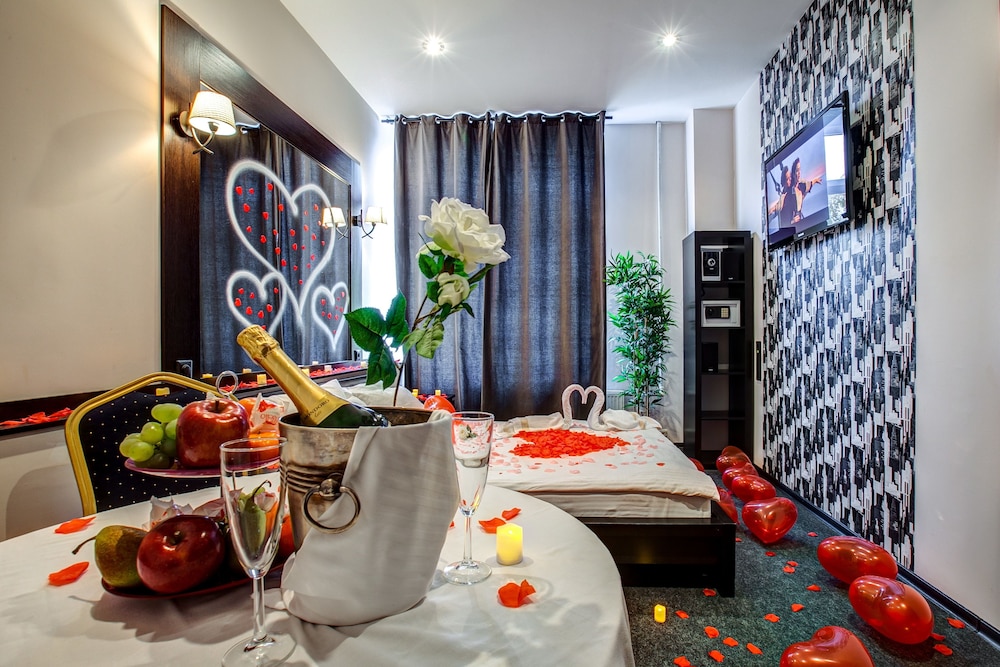 Grand Hotel Petrogradskiy