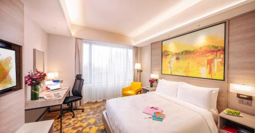 Royal Plaza on Scotts