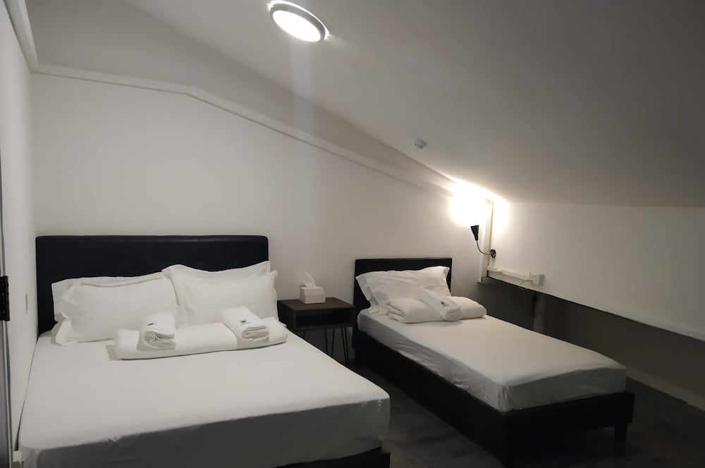 Galaxy Pods Capsule Hotel Boat Quay