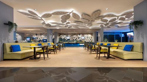 Holiday Inn Express Singapore Katong