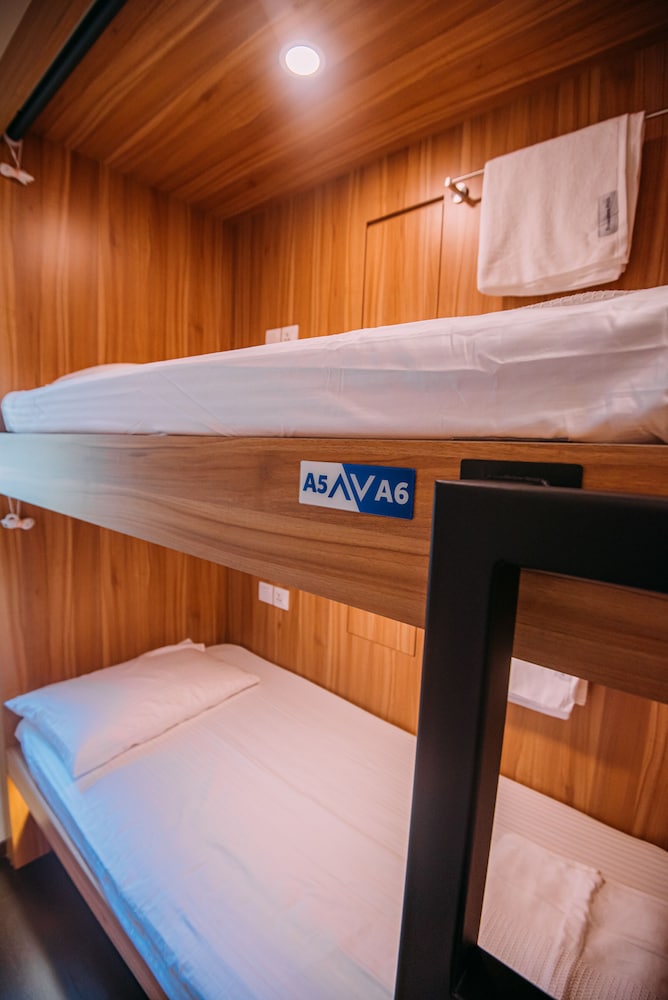 Bluewaters Pods 38 Hongkong St