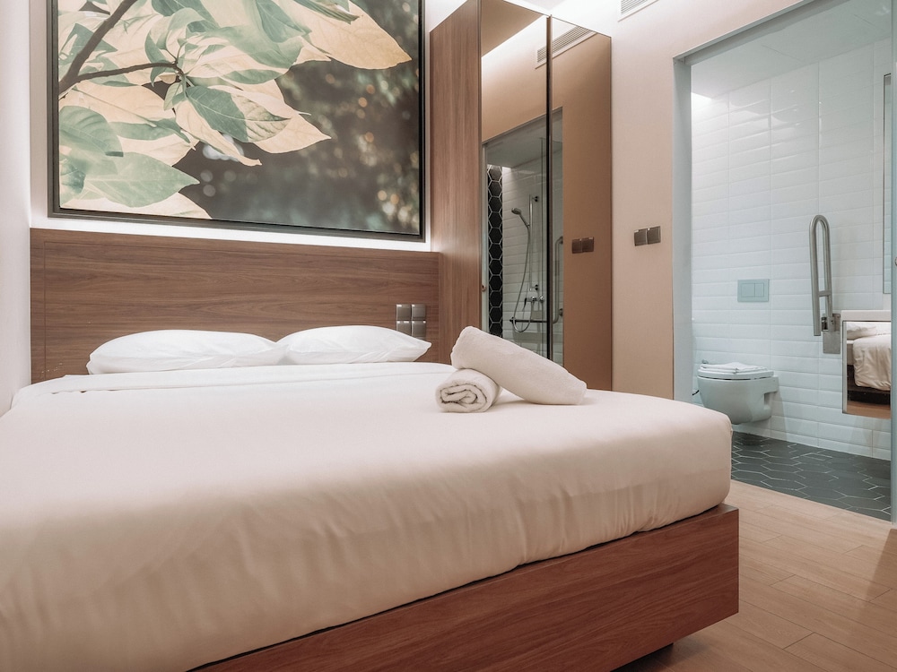 Lion Peak Hotel Raffles