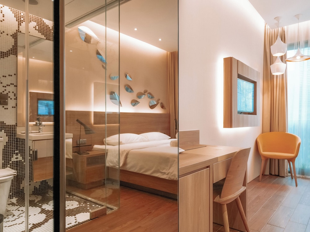 Lion Peak Hotel Raffles