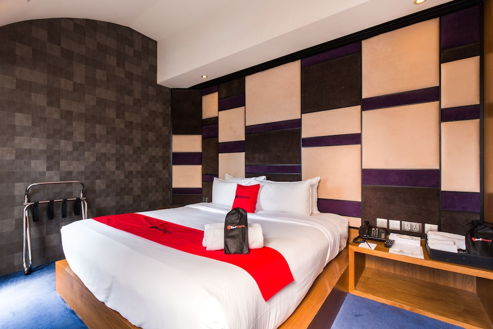 Lion Peak Hotel Dickson