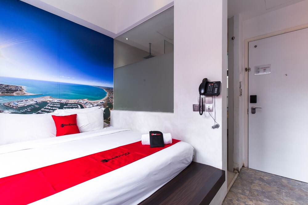 Lion Peak Hotel Dickson