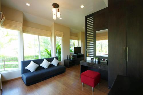 Palm Paradise Resort