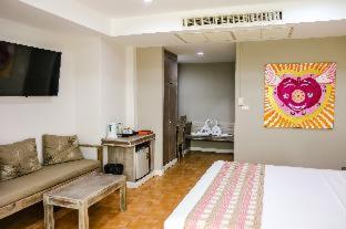 ARK Bar Beach Resort