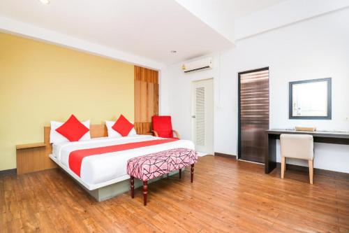 Super OYO 117 King One Suvarnabhumi