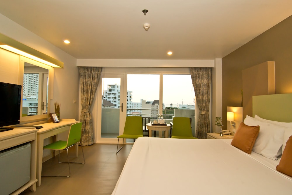 Sunshine Vista Hotel