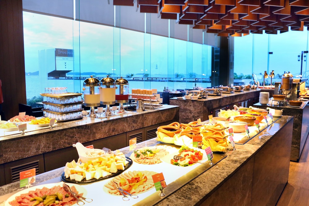 Royal Cliff Beach Hotel