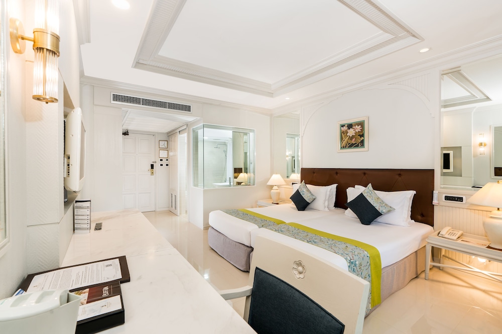 Royal Cliff Beach Hotel