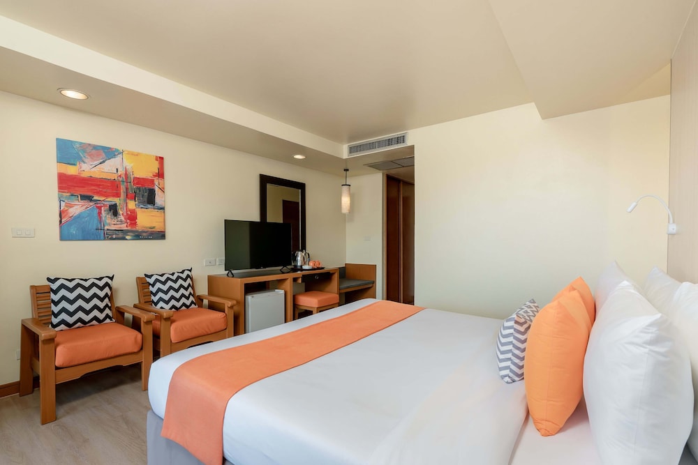 Sunshine Hotel & Residences