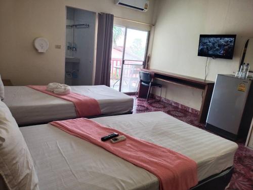 Baan Kaew Ruen Khwan