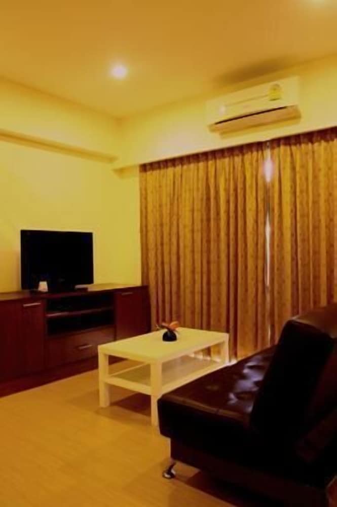 The Icon Place at Nurn Plub Wan