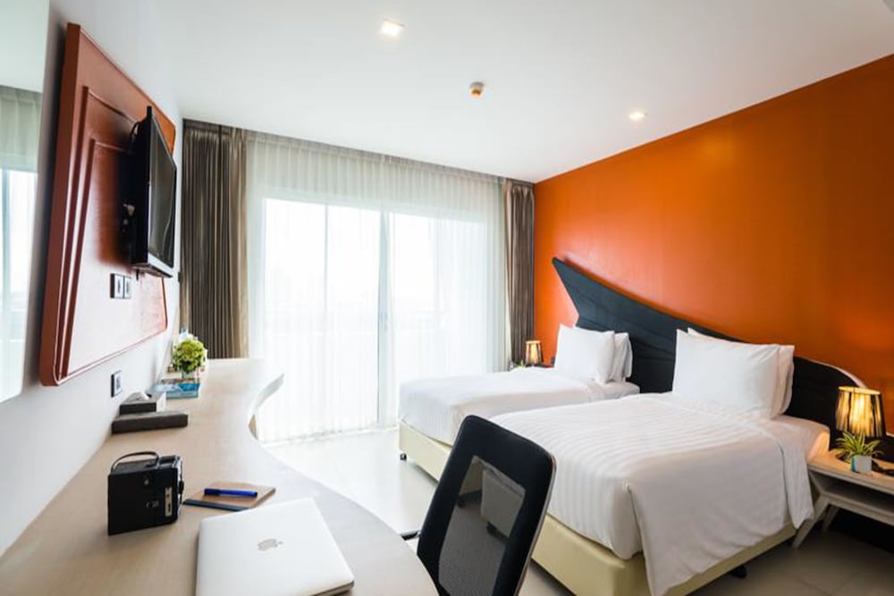 Blue Boat Pattaya Jc Hotel