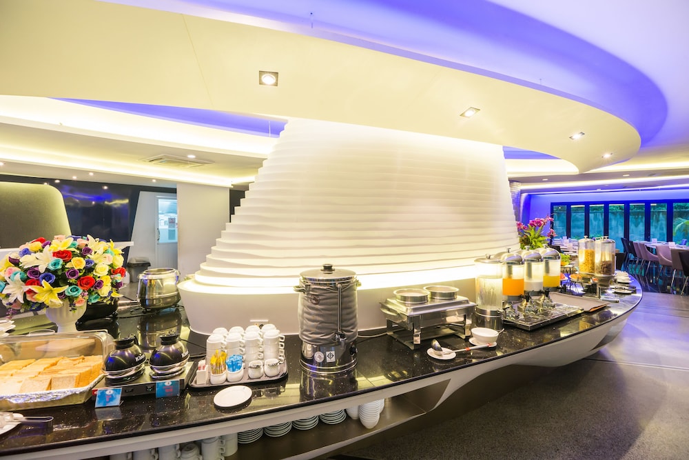 Blue Boat Pattaya Jc Hotel