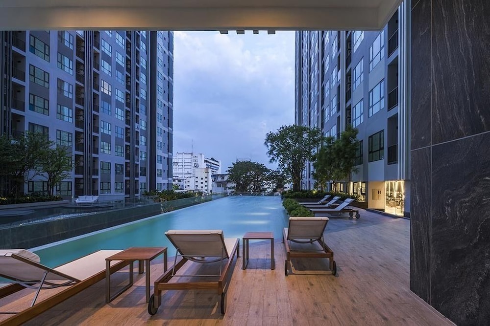 The Base Central Pattaya