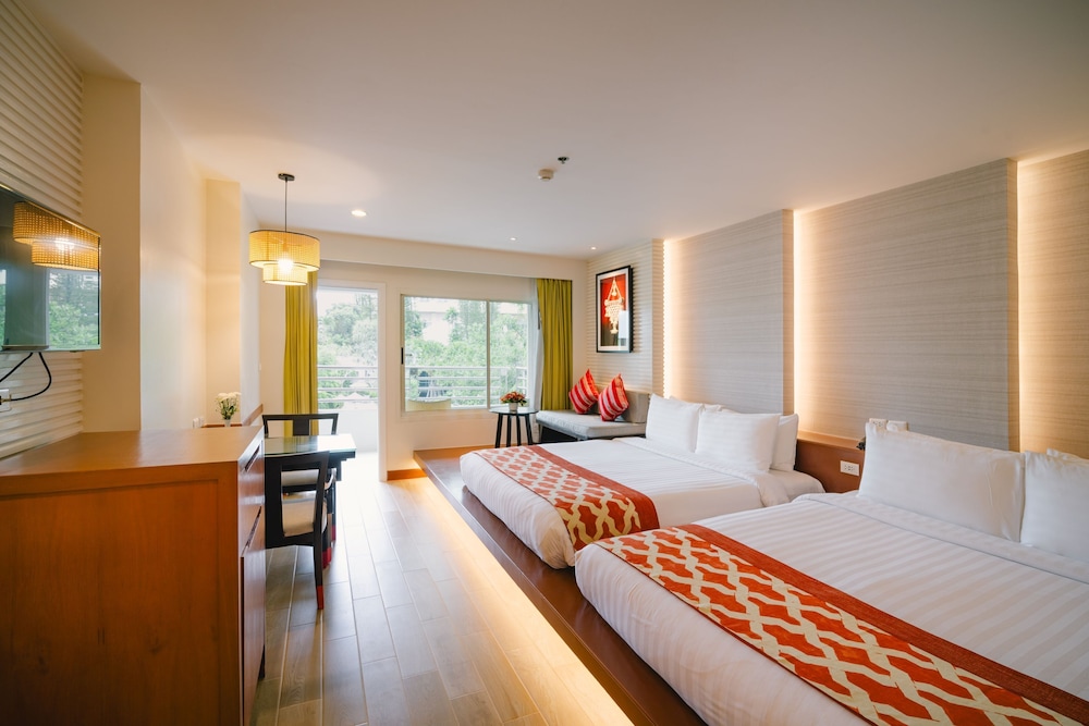 The Royal Paradise Hotel & Spa