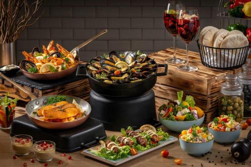 Phuket Marriott Resort & Spa, Merlin Beach