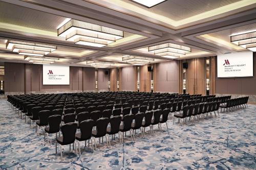 Phuket Marriott Resort & Spa, Merlin Beach