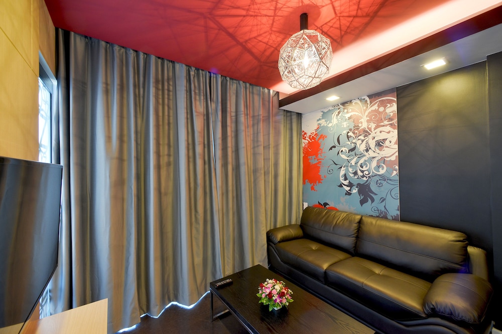 Sleep With Me Design Hotel @ Patong