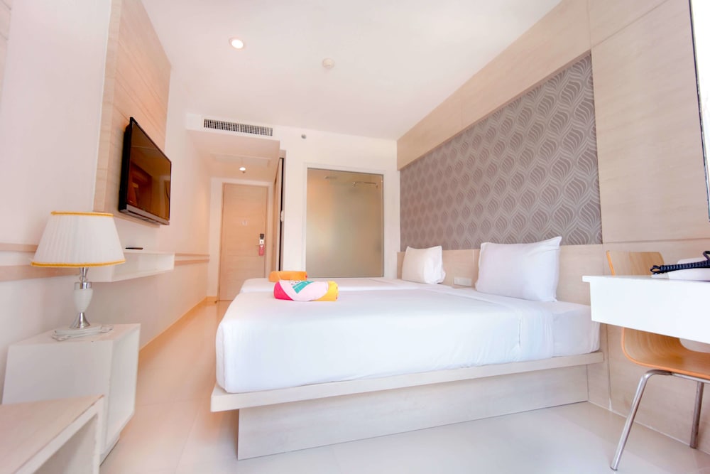 Mirage Express Patong Hotel