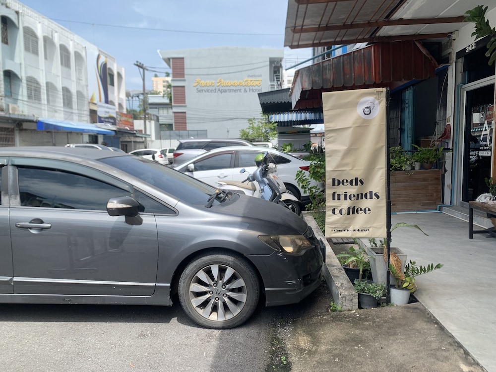Sleep Sheep Phuket Hostel