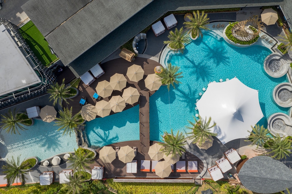 Patong Bay Hill Resort & Spa