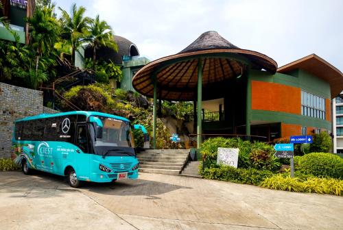 Crest Resort & Pool Villas