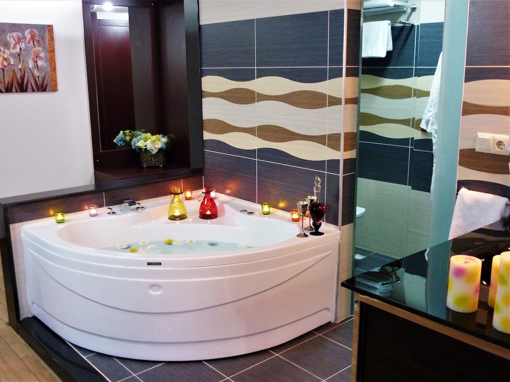 Cetinel Tesisleri Green Club