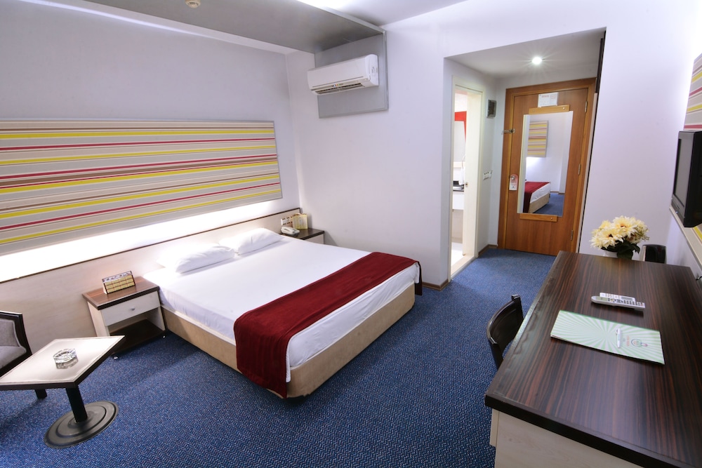 Cetinel Tesisleri Green Club