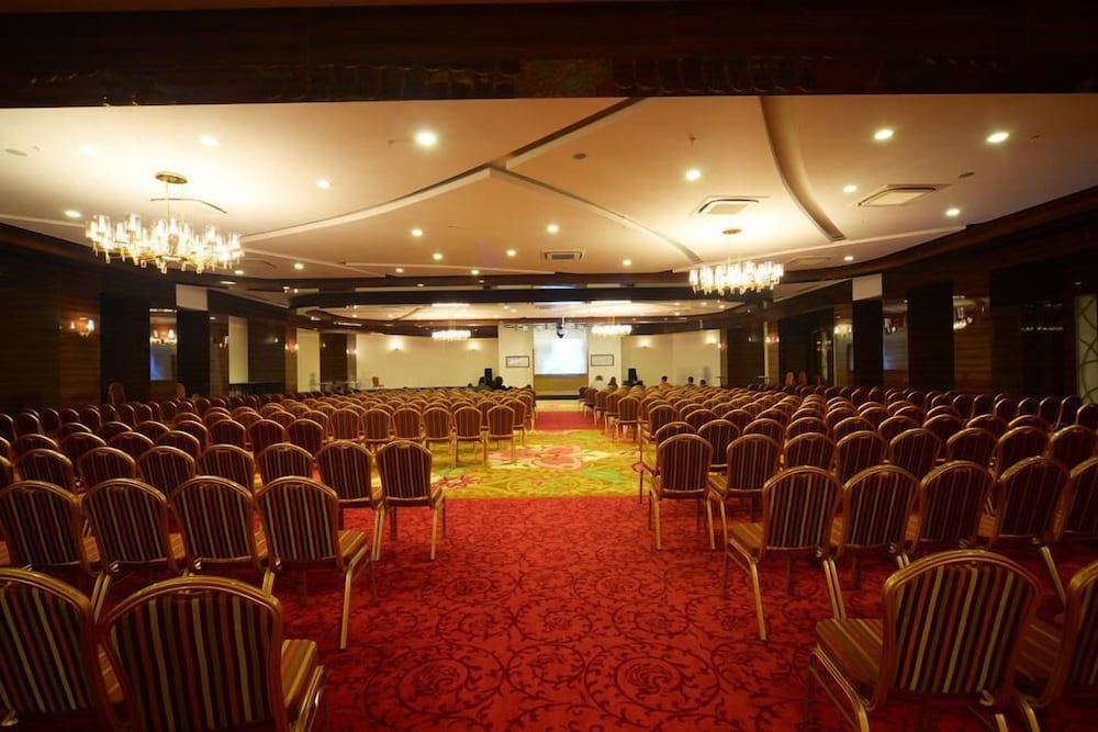 Vikingen Infinity Resort & Spa