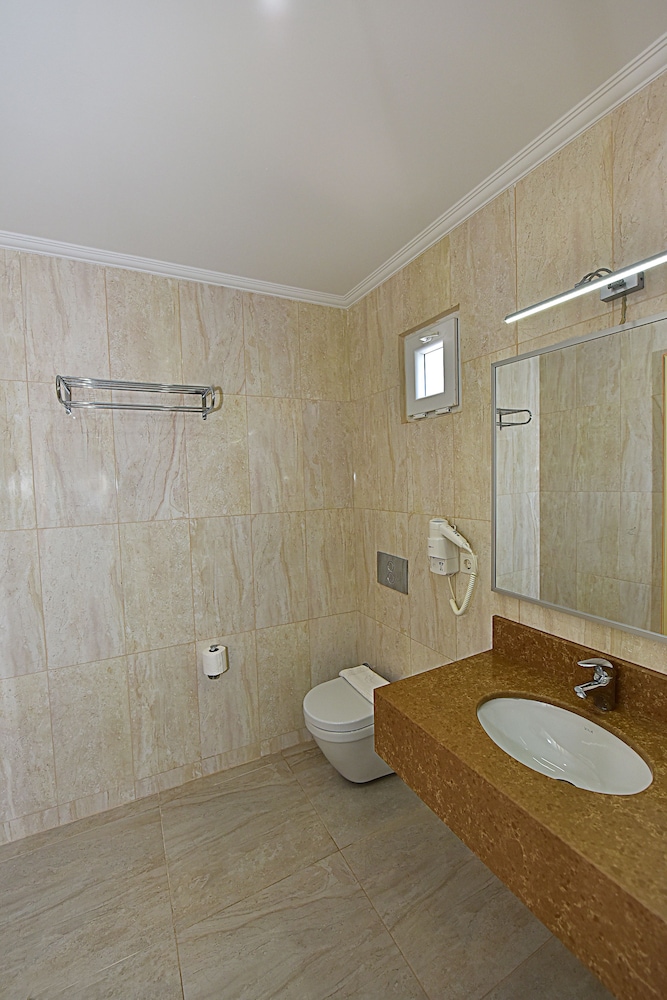 Tropicana Beach Hotel