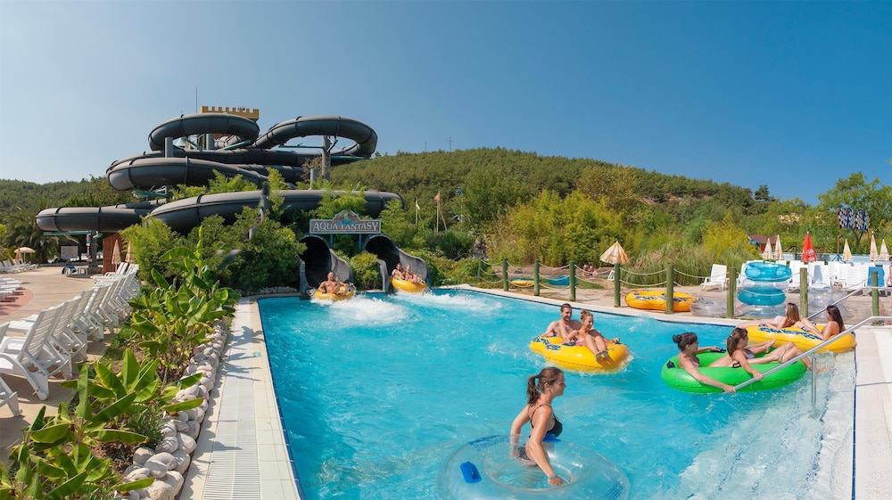 Aqua Fantasy Aquapark Hotel & Spa