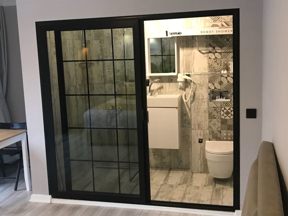 Double Bond House Spa