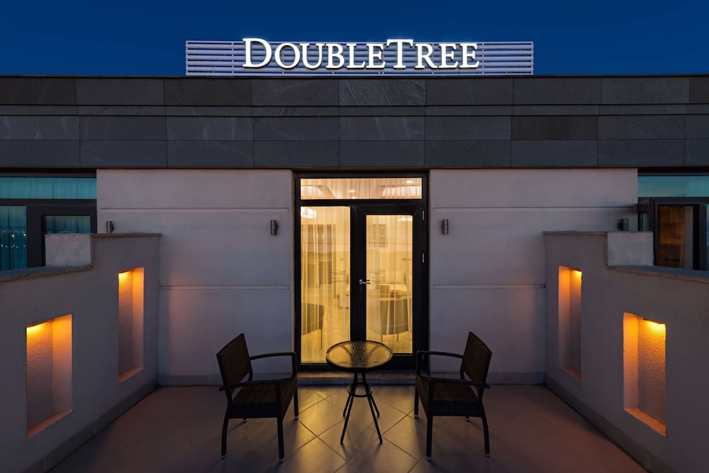 DoubleTree by Hilton Hotel Van