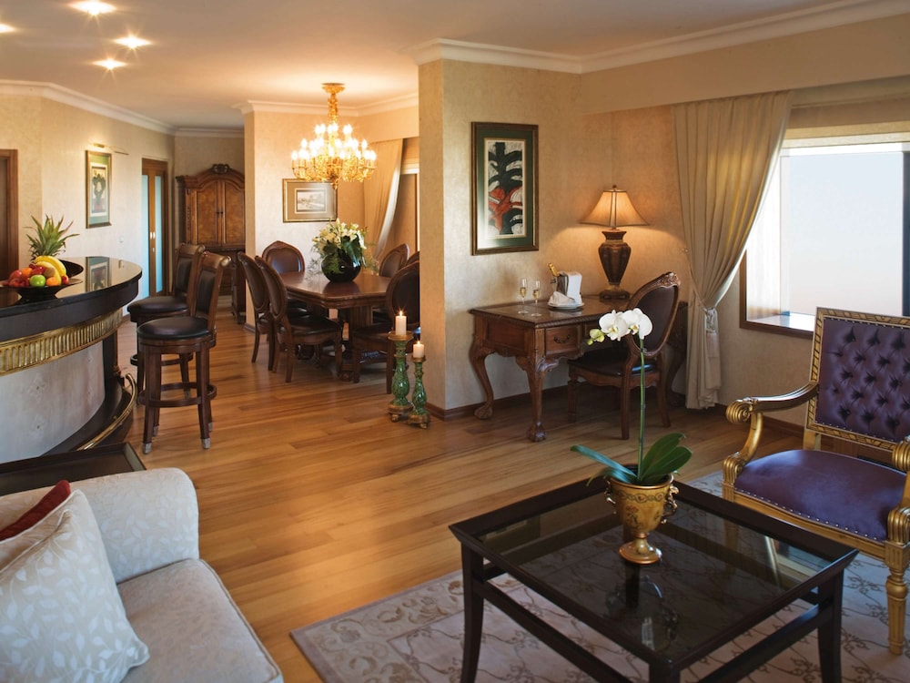 Mövenpick Hotel Izmir