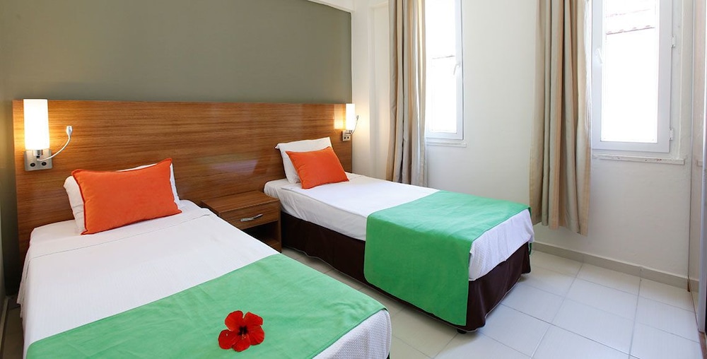 Sunlight Garden Hotel