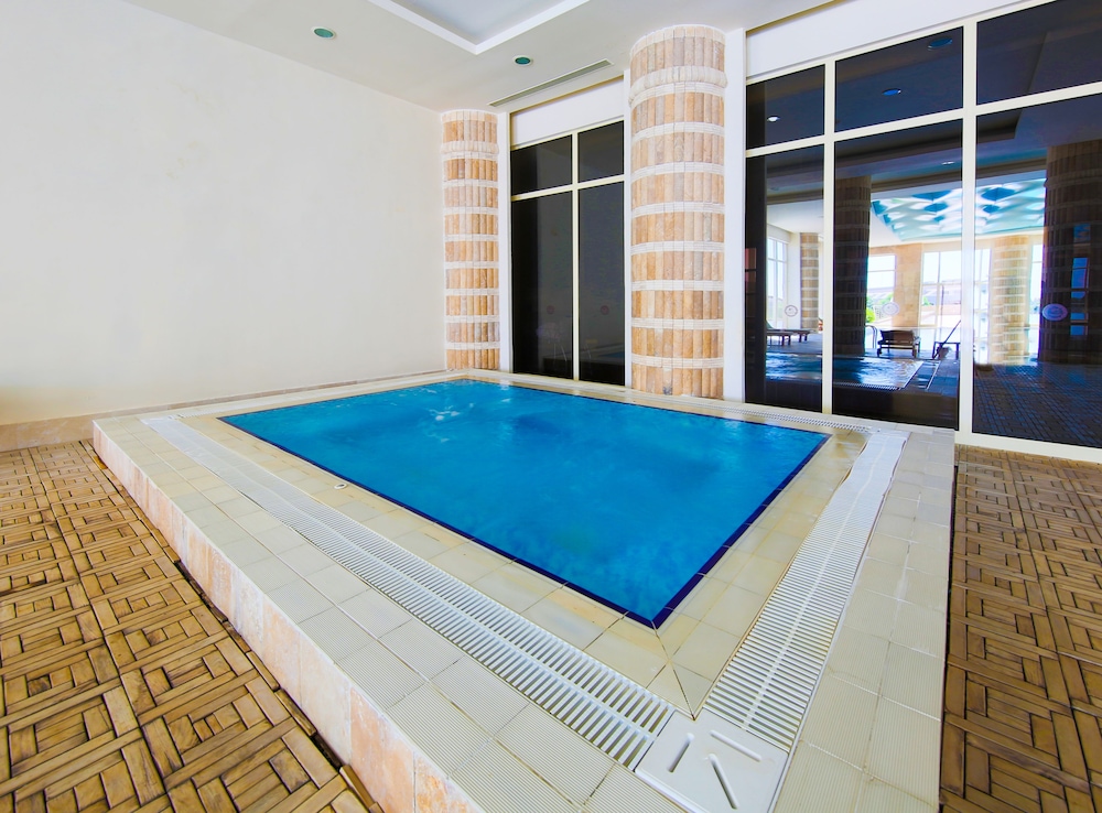 Horus Paradise Luxury Resort 