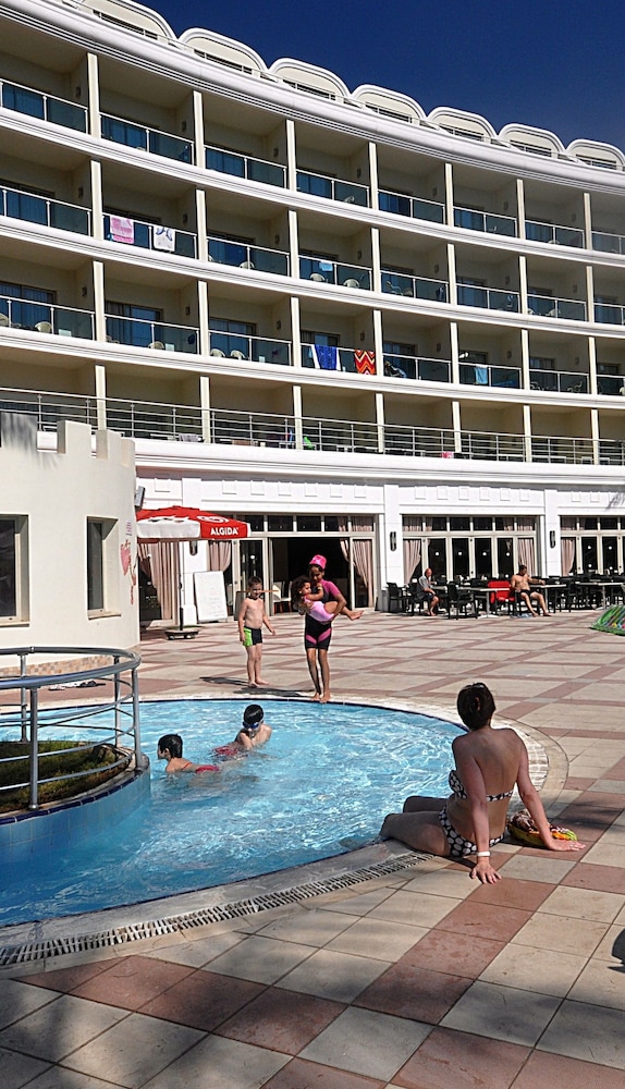 Pineta Park Deluxe Hotel