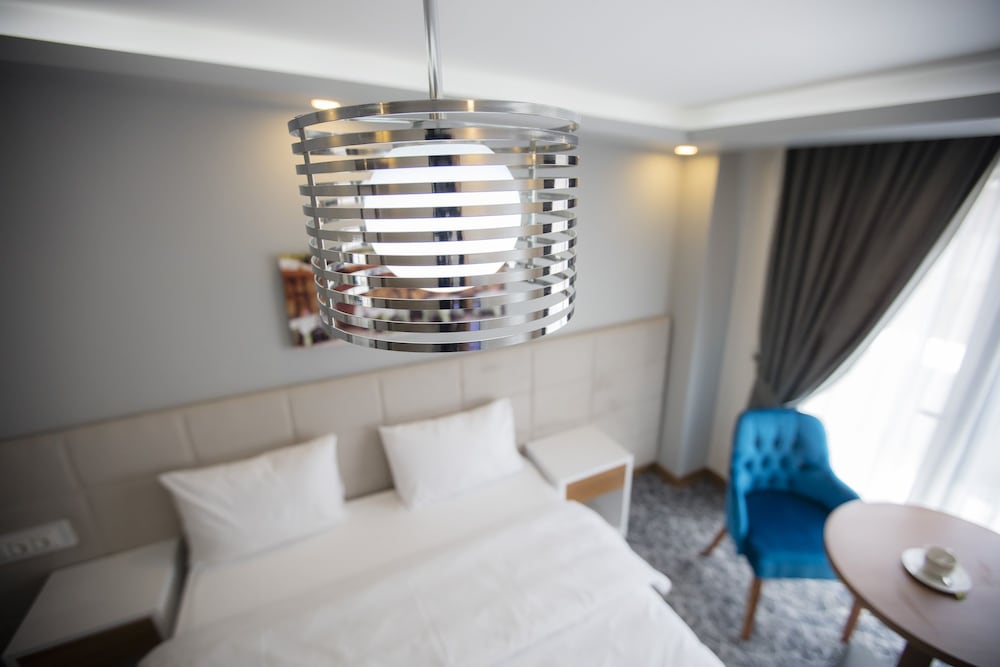 Royal Inci Airport Hotel