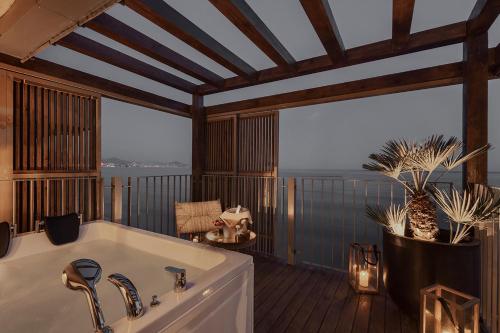 En Vie Beach Boutique Hotel