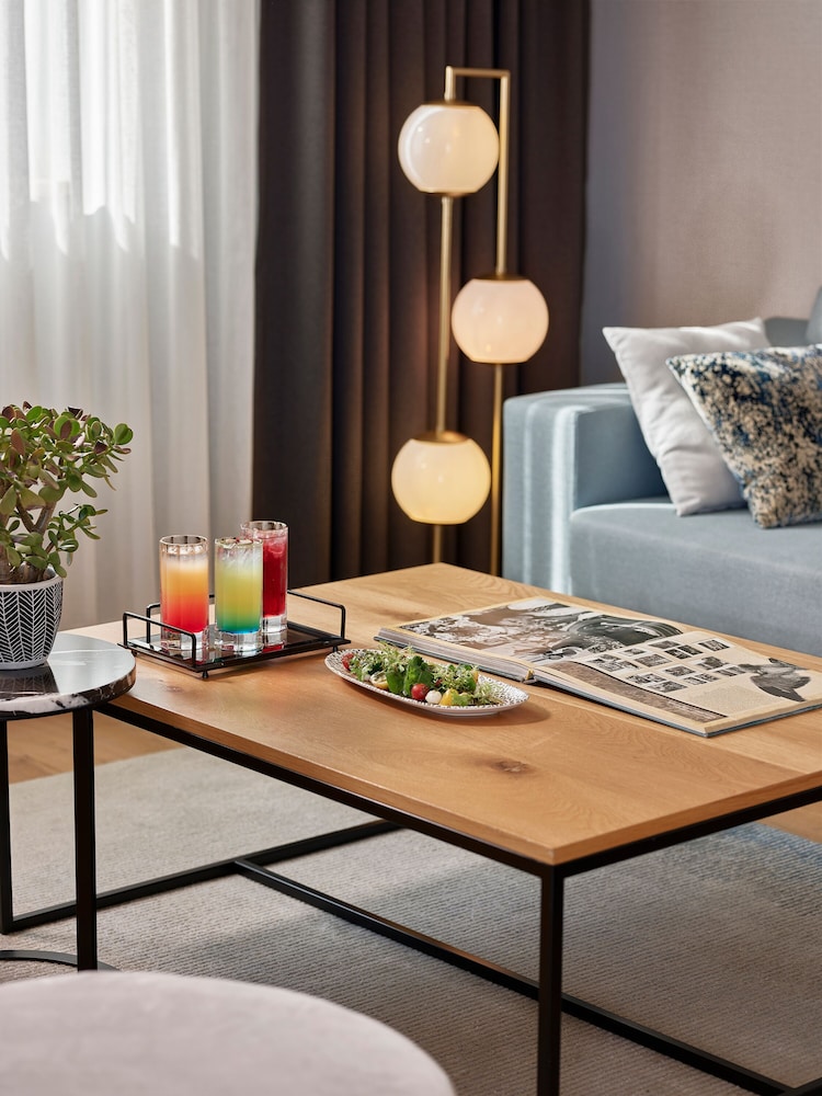 Lara Barut Collection