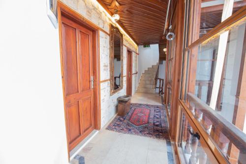 White Garden Pansion