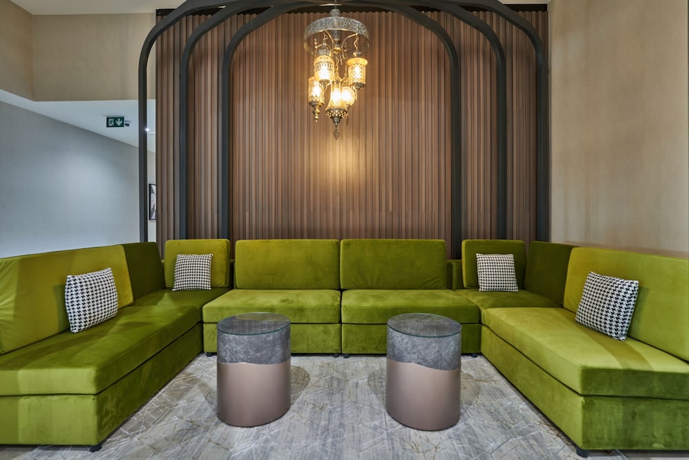 Hotel Holiday International